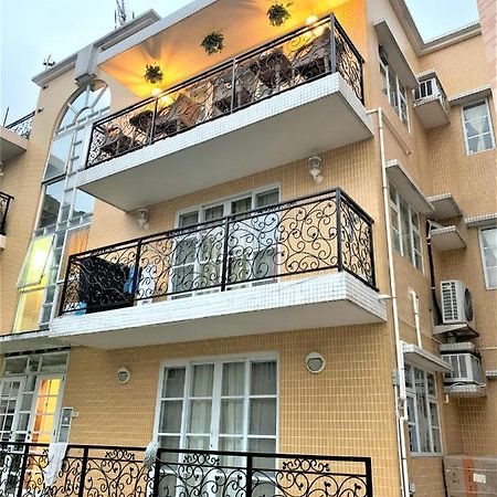 Mtr Tung Chung Near Airport Apartment, City Getaway, Pa Mei Village Tung Chung Hongkong Exteriör bild