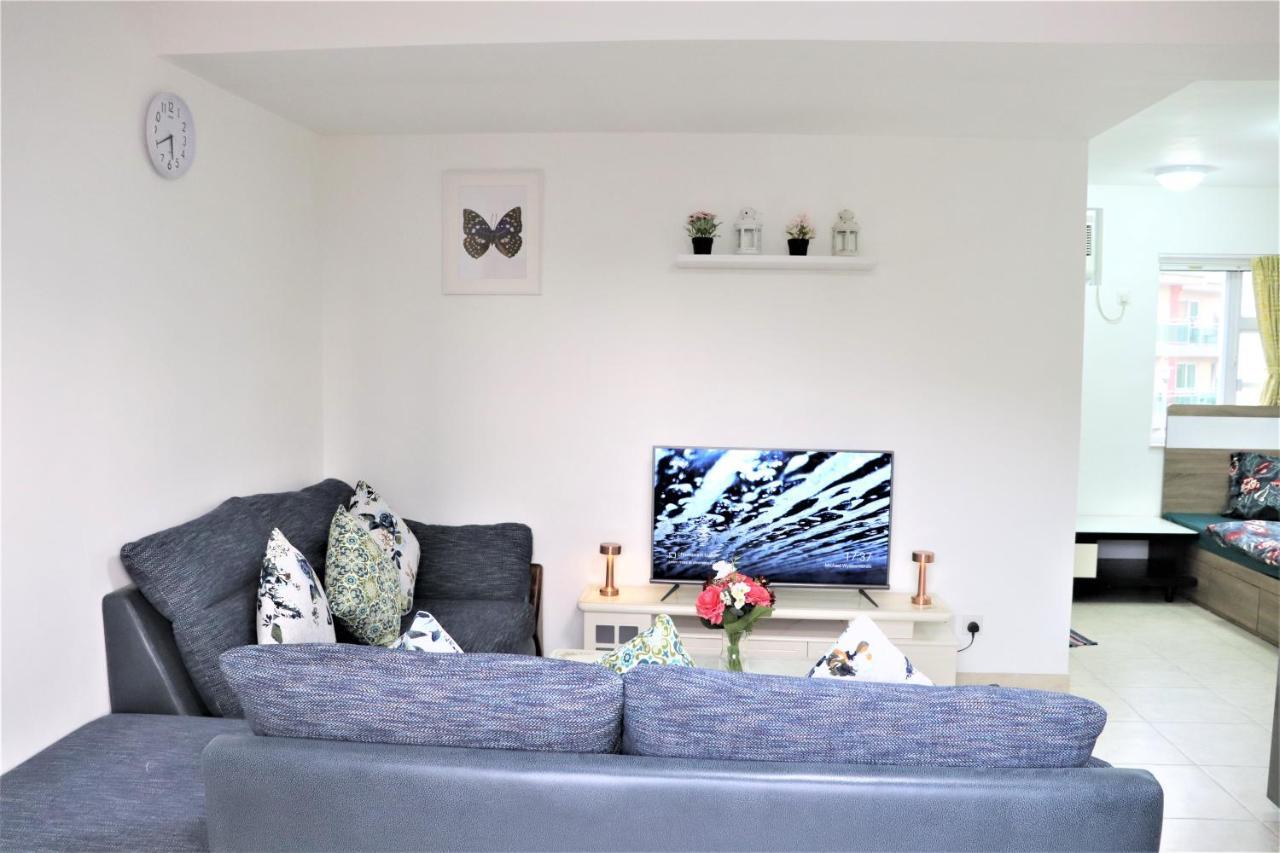 Mtr Tung Chung Near Airport Apartment, City Getaway, Pa Mei Village Tung Chung Hongkong Exteriör bild